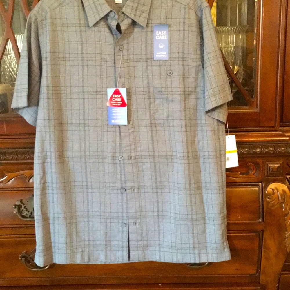 NWT light airy gray button short sleeve shirt